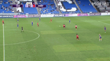 股E融 蓉城十人作战！补时阶段，德尔加多身后犯规，两黄变一红被罚下